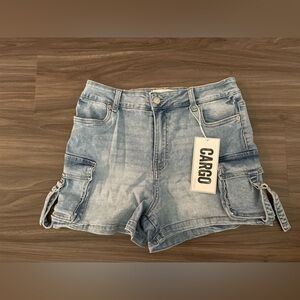 Refuge Light Blue Denim Cargo Shorts size 9-NWT